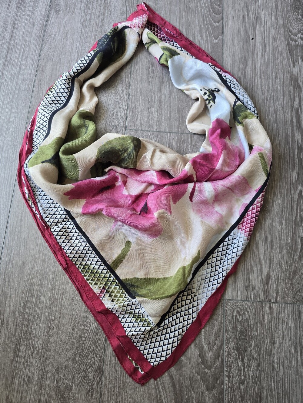 Vince Camuto Square Scarf Watercolor Floral Pink Green Cream Large Silky Wrap